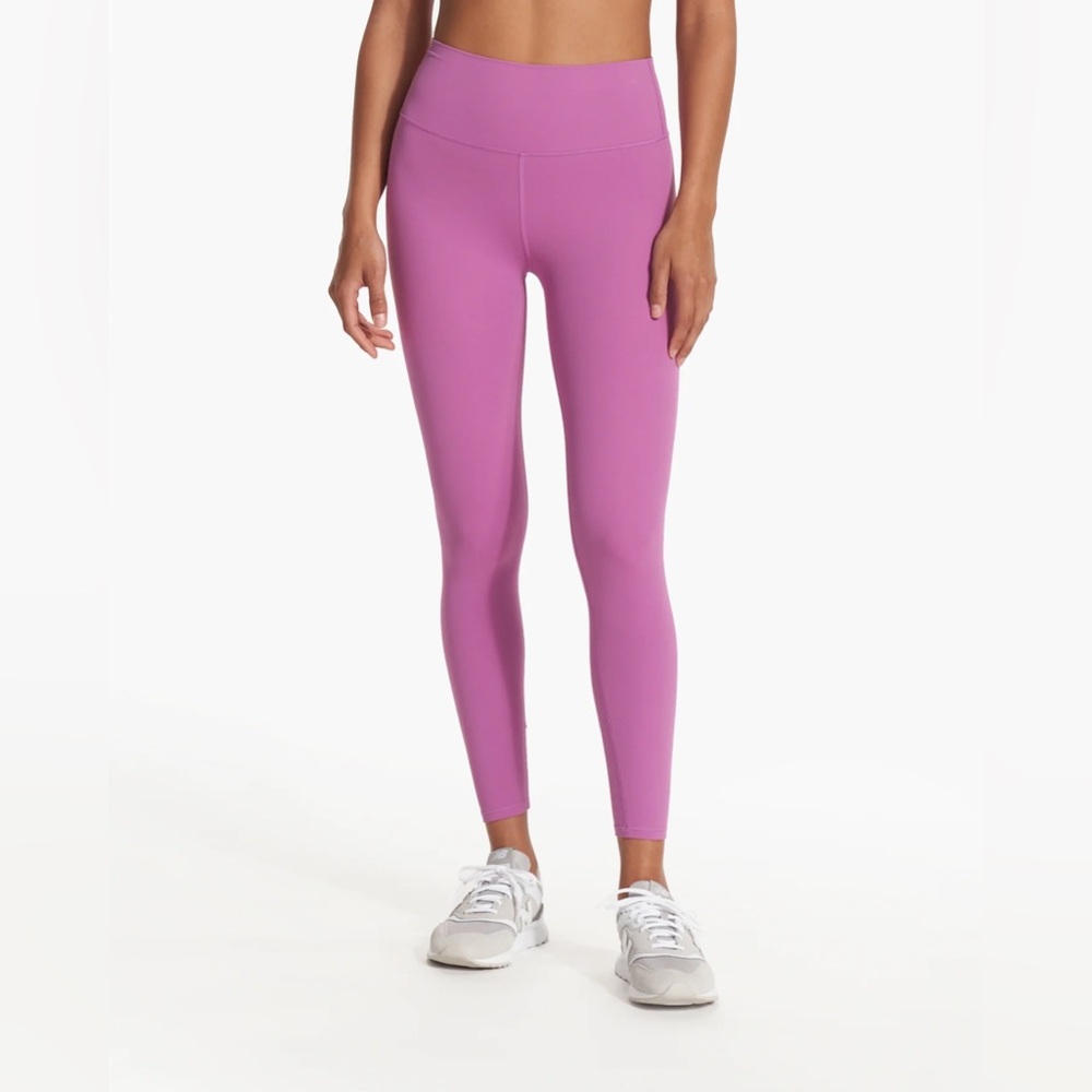 Vuori AllTheFeels™ Legging in Claret Purple